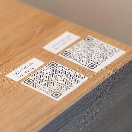 2 Pieces - 4 Personnes - Entierement Equipe Et Idealement Situe Proche Toutes Commodites Apartment