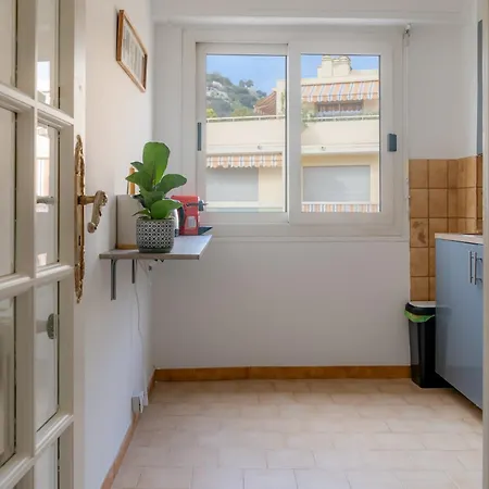 2 Pieces - 4 Personnes - Entierement Equipe Et Idealement Situe Proche Toutes Commodites Menton