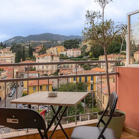 2 Pieces - 4 Personnes - Entierement Equipe Et Idealement Situe Proche Toutes Commodites Menton